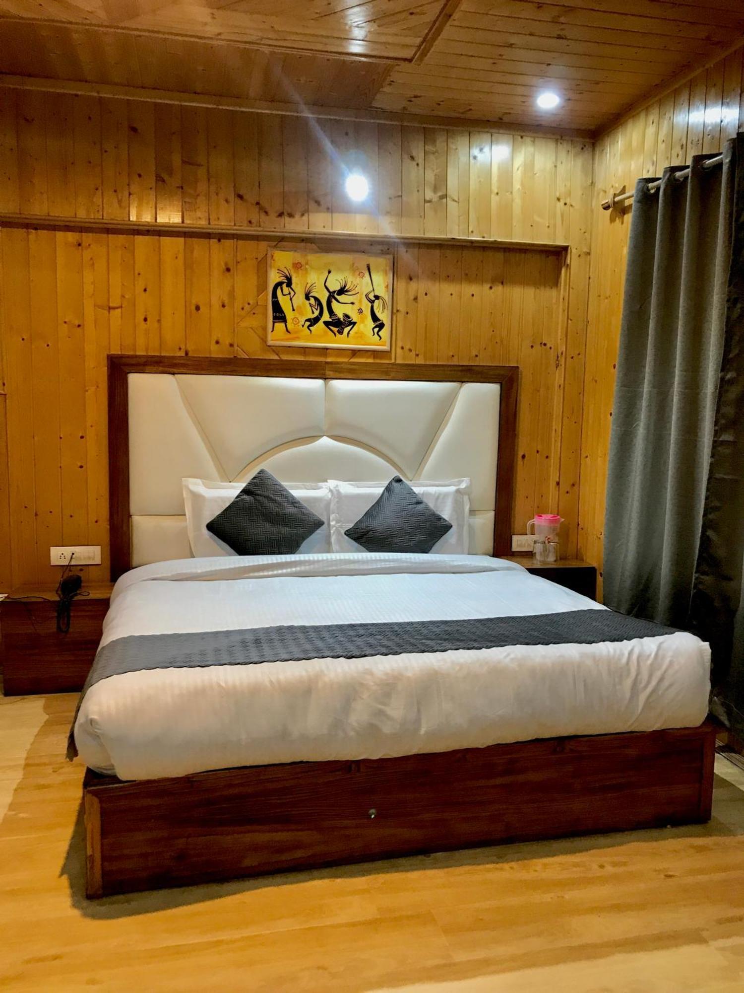 The Avenue Hotel , Manali A River Side Hotel Kültér fotó