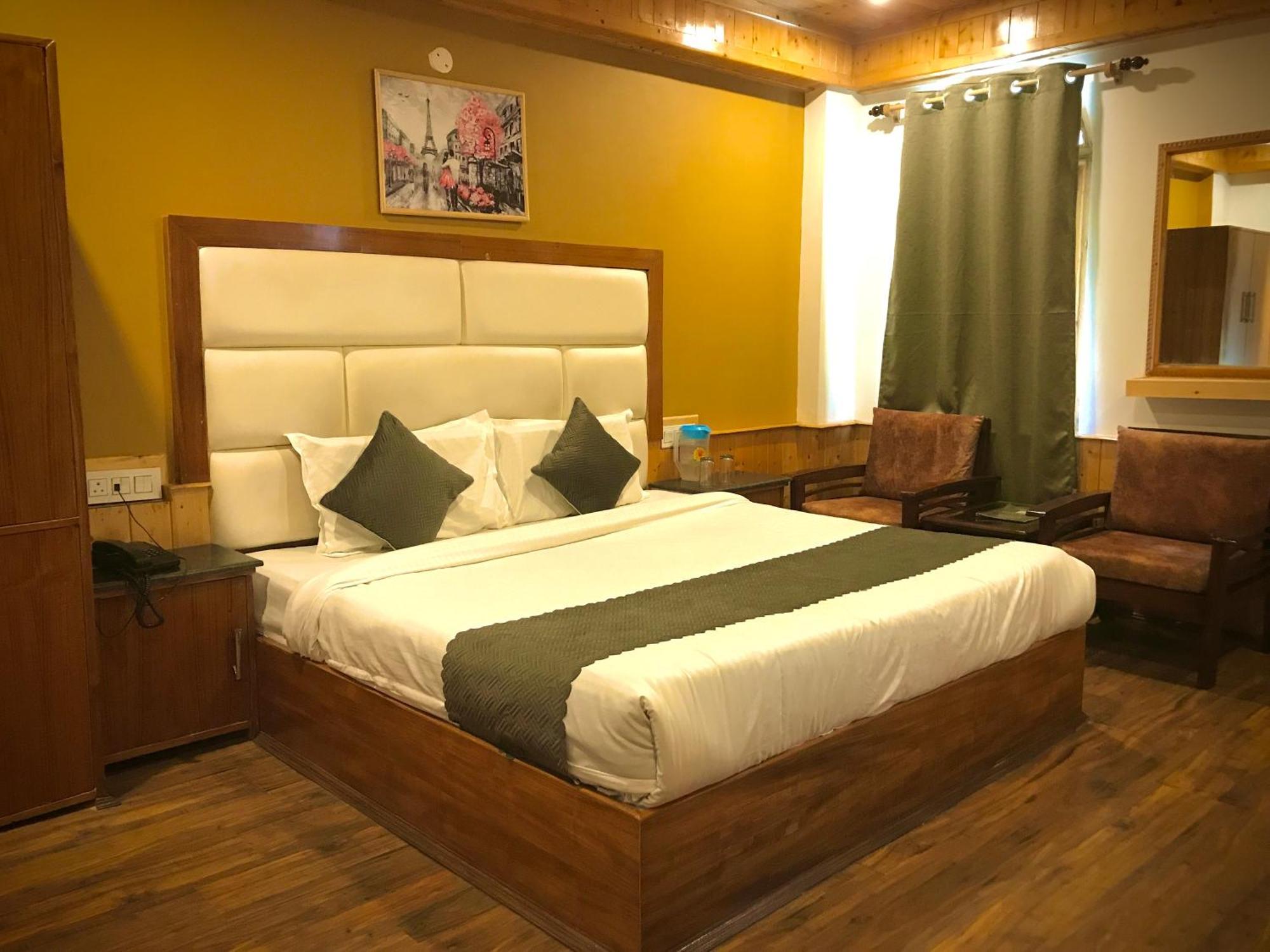 The Avenue Hotel , Manali A River Side Hotel Kültér fotó